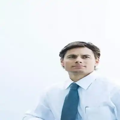 易轩岩